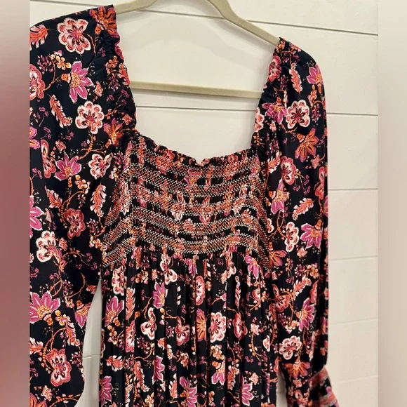 Women’s FREE PEOPLE Sweet Escape Smocked Maxi Dress Medium NWT! Black Floral - Picture 11 of 11